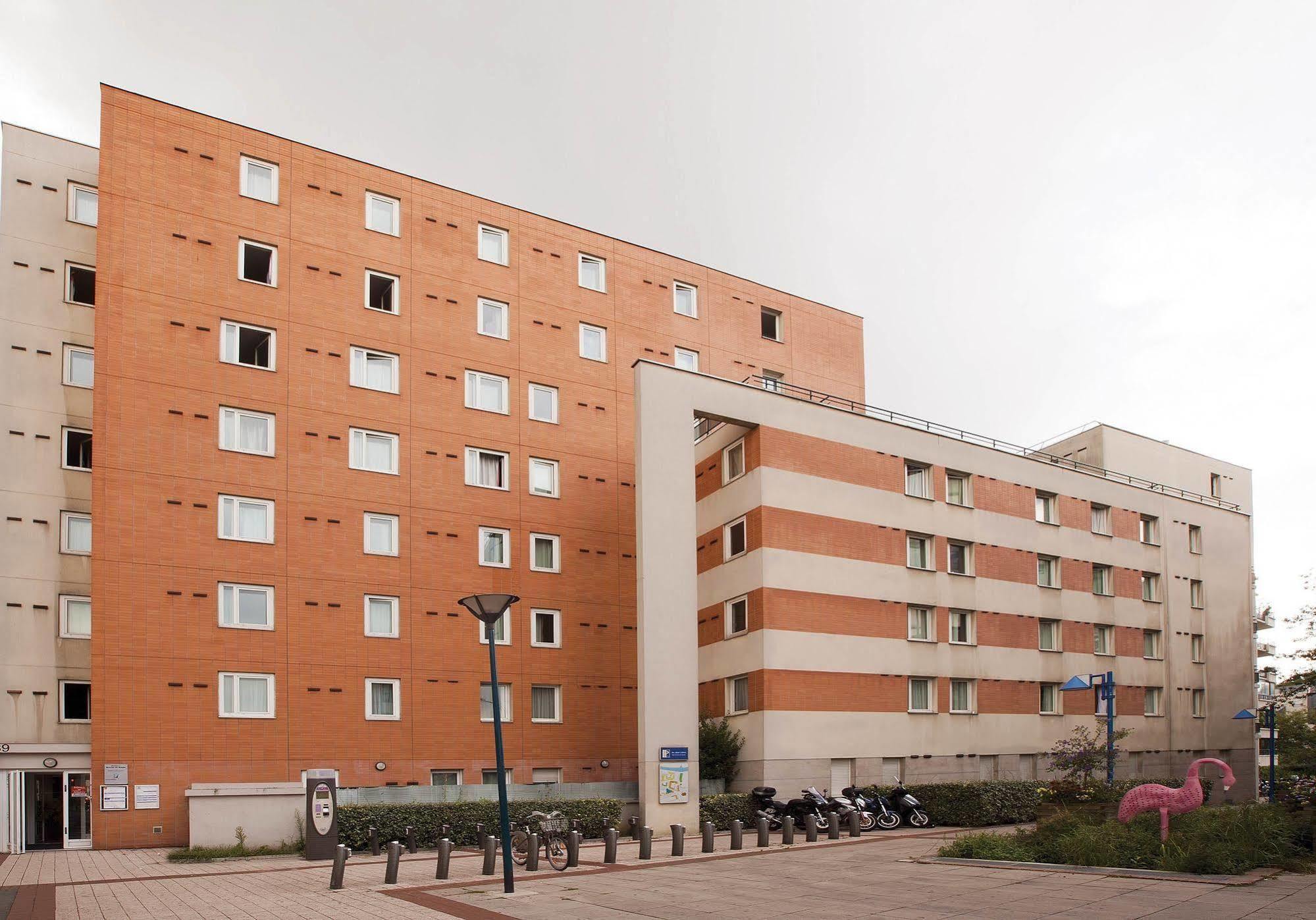 Sejours & Affaires Pantin Charles De Gaulle Aparthotel Exterior foto